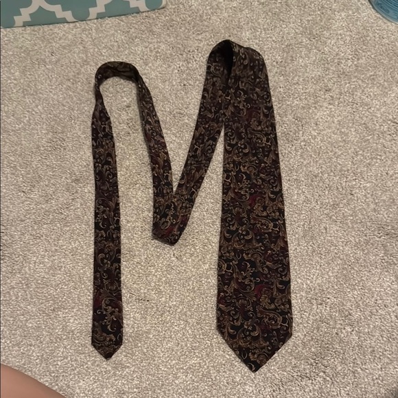 Karl Lagerfeld All Silk Tie made in Italy - Picture 1 of 3